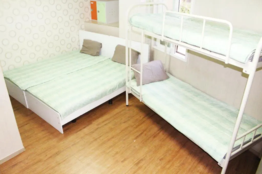 Patio 59 Hongdae Hotel Seoul 2*,